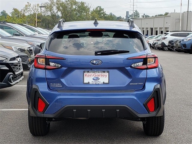 2025 Subaru Crosstrek Premium photo 4