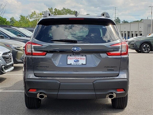 2025 Subaru Ascent Onyx Edition photo 3