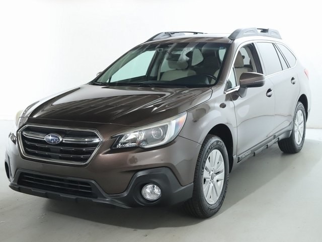 2019 Subaru Outback Premium's photo