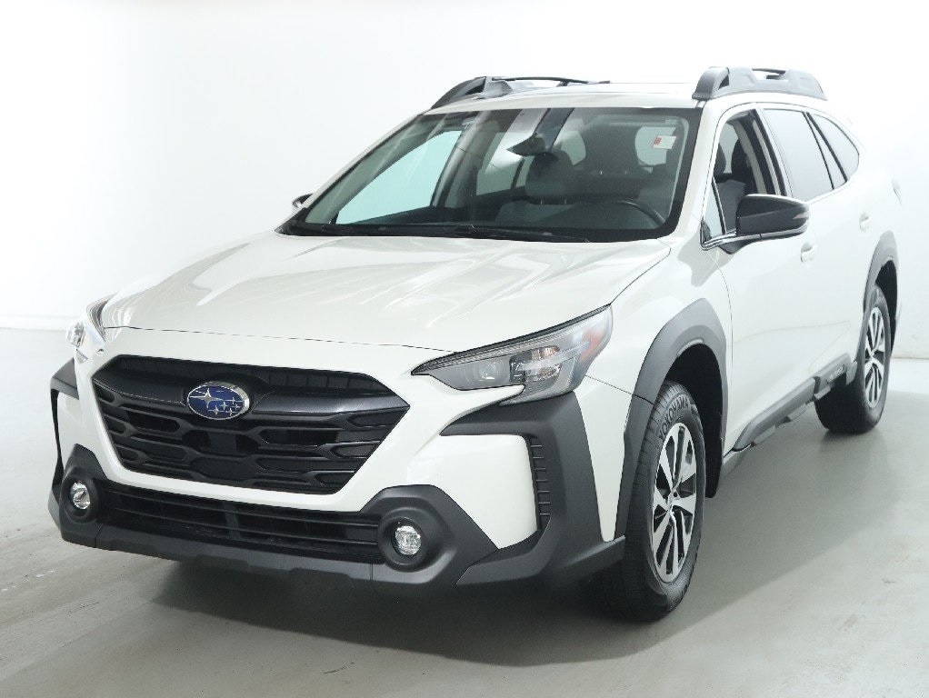 2023 Subaru Outback Premium's photo