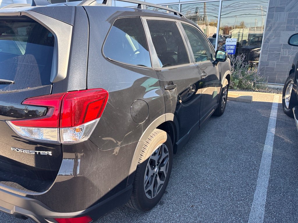 Used 2024 Subaru Forester Premium SUV