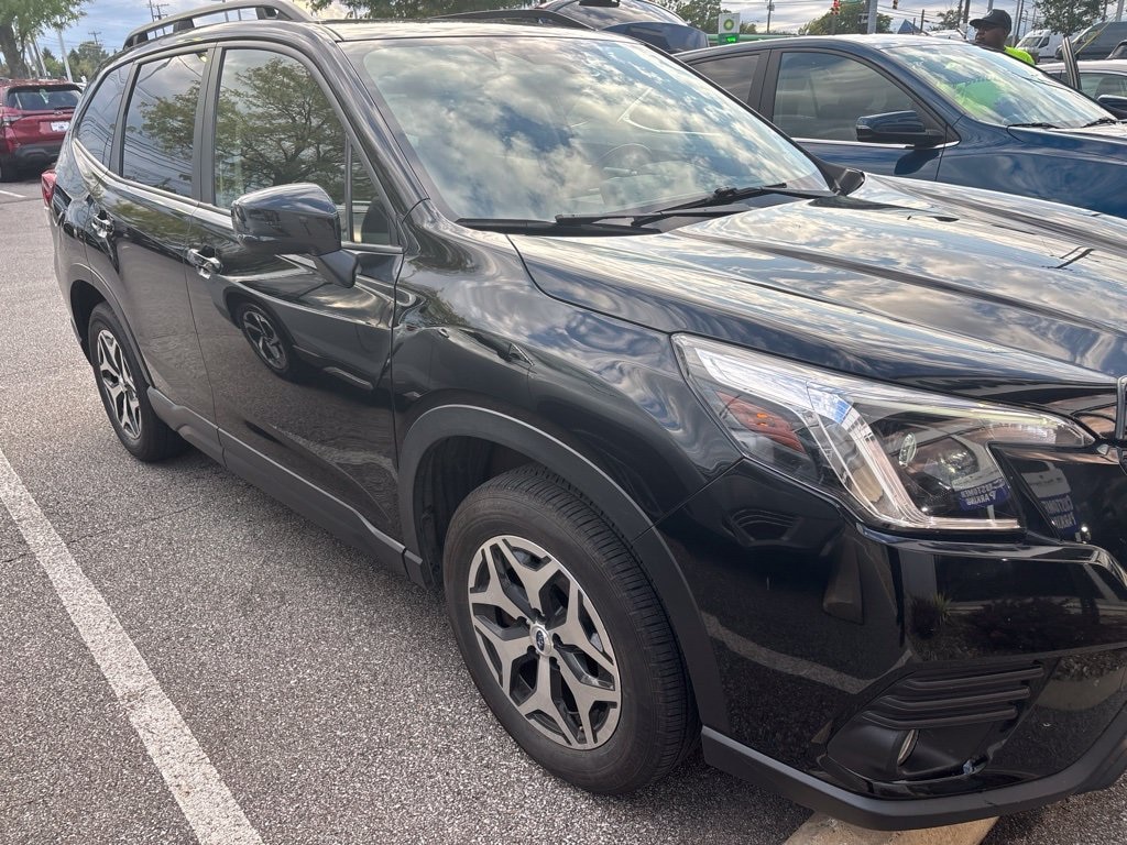 Used 2023 Subaru Forester Premium SUV