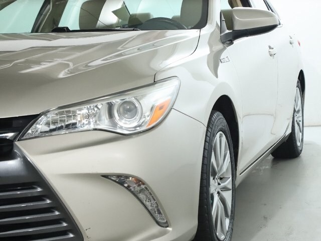 2015 Toyota Camry Hybrid XLE photo 4