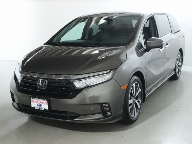 2023 Honda Odyssey Touring's photo