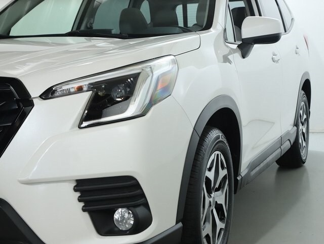 2022 Subaru Forester Premium photo 4