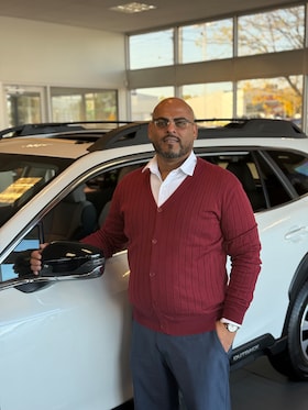 Staff member Joel Calixto from ID_58d80e54d7c1