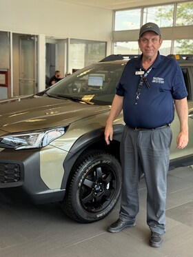 Staff member Ken Mackel from ID_cc877c04512f