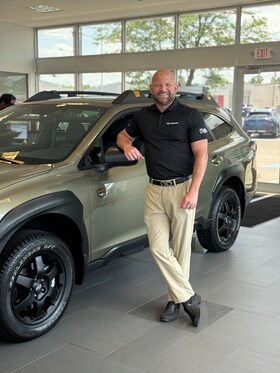 Staff member Tim Nadvit from ID_8e3942478c11