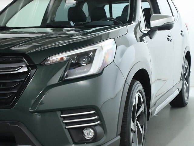 2023 Subaru Forester Touring photo 4