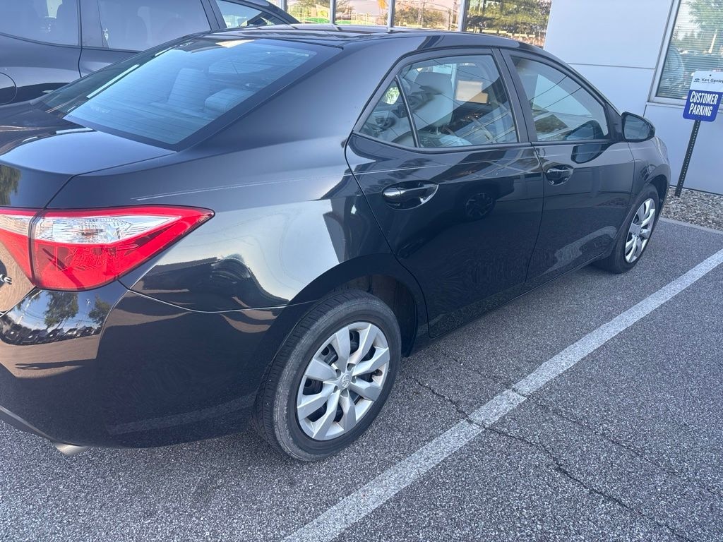 Used 2015 Toyota Corolla LE Sedan