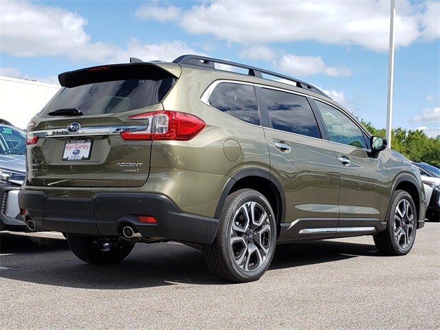 2025 Subaru Ascent Touring photo 3