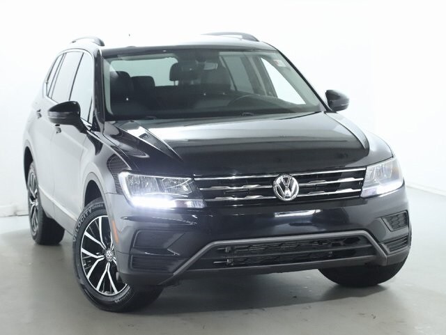 2021 Volkswagen Tiguan SE photo 2