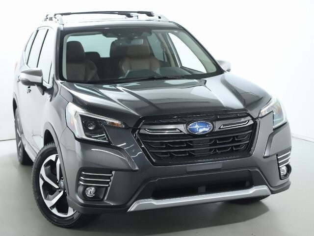 2022 Subaru Forester Touring photo 2