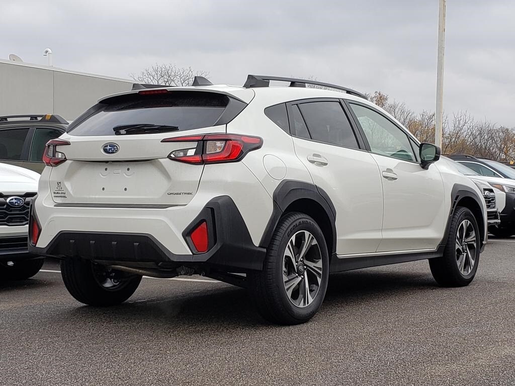 2025 Subaru Crosstrek Premium photo 2