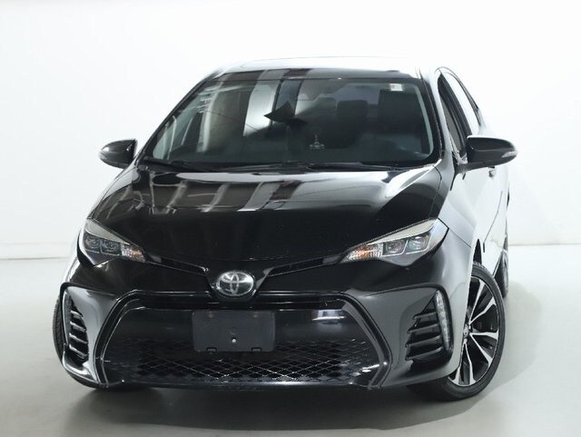 2018 Toyota Corolla XSE photo 3