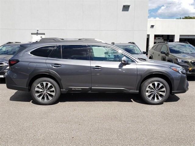 2025 Subaru Outback Touring photo 2