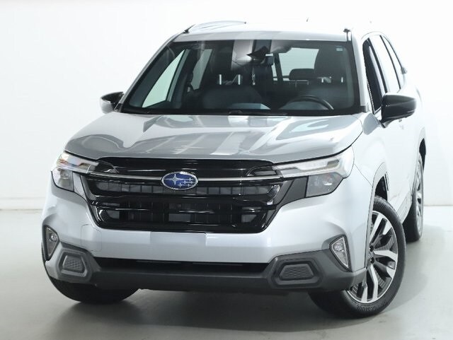 2025 Subaru Forester Touring photo 3