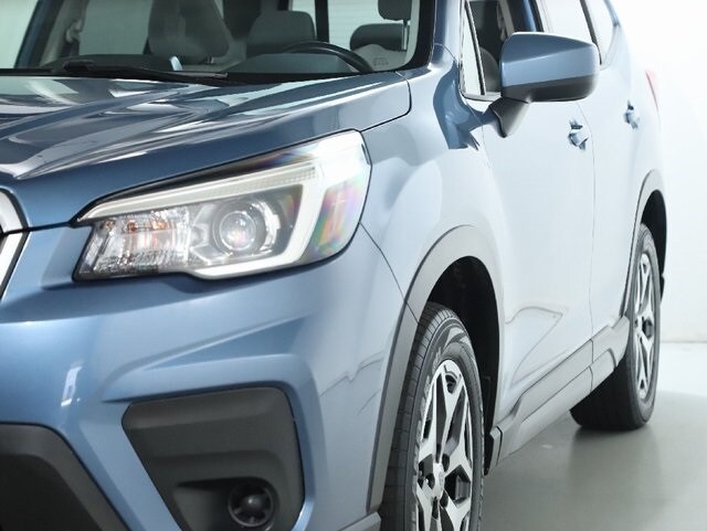 2020 Subaru Forester Premium photo 4