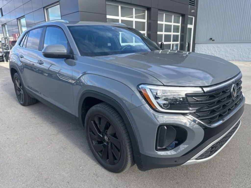 Used 2024 Volkswagen Atlas Cross Sport 2.0T SE w/Technology SUV