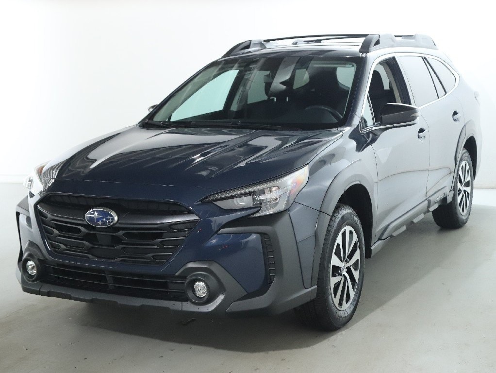 2023 Subaru Outback Premium's photo