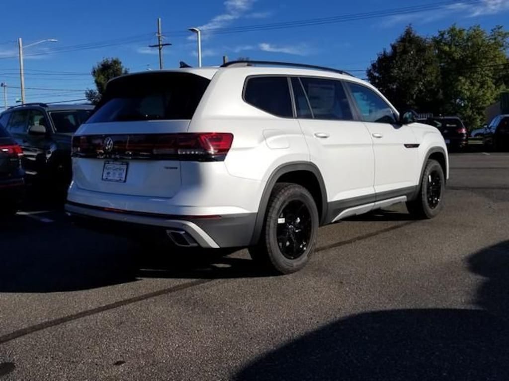 New 2026 Volkswagen Atlas 2.0T Peak Edition SUV