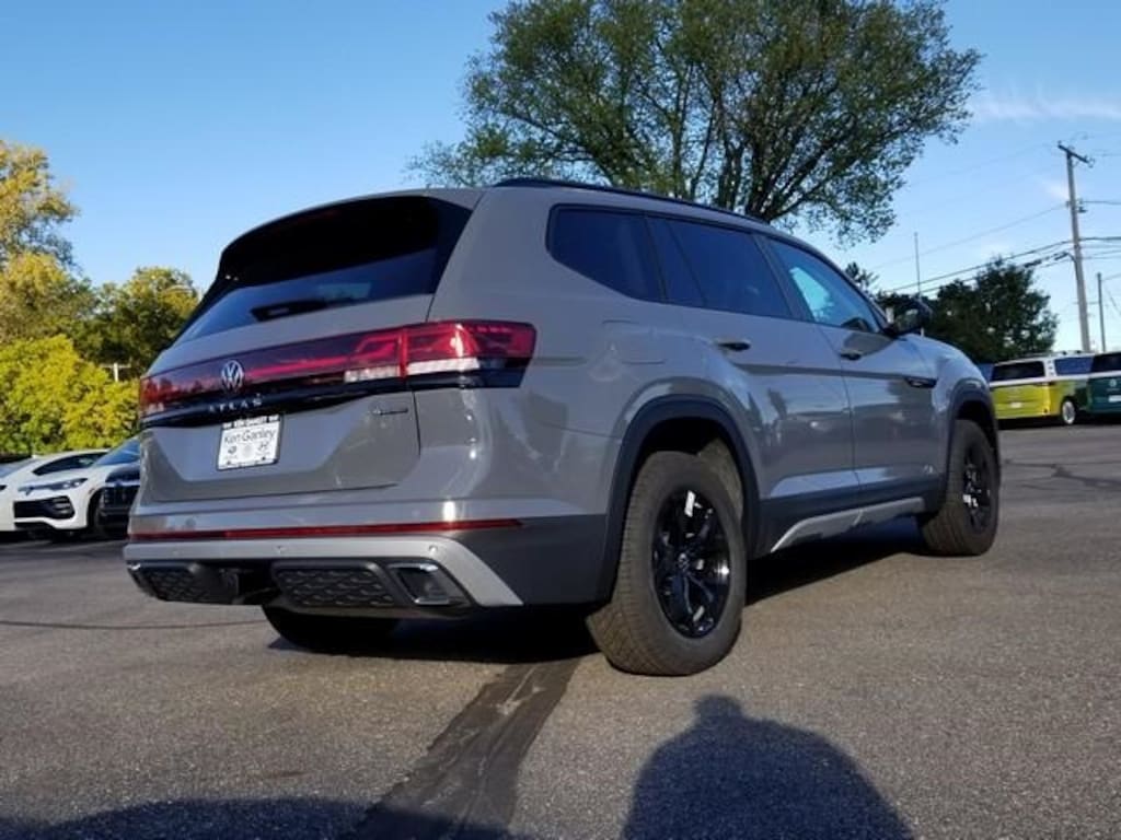 New 2026 Volkswagen Atlas 2.0T Peak Edition SUV