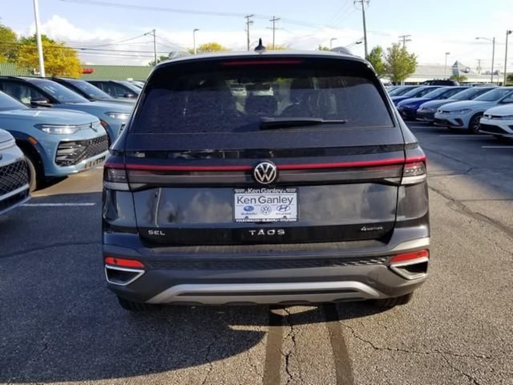 New 2026 Volkswagen Taos 1.5T SEL SUV