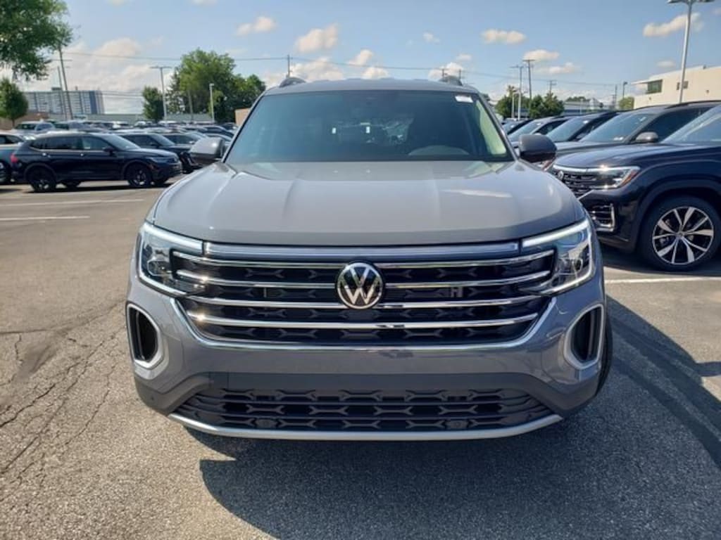New 2026 Volkswagen Atlas SE w/Technology SUV
