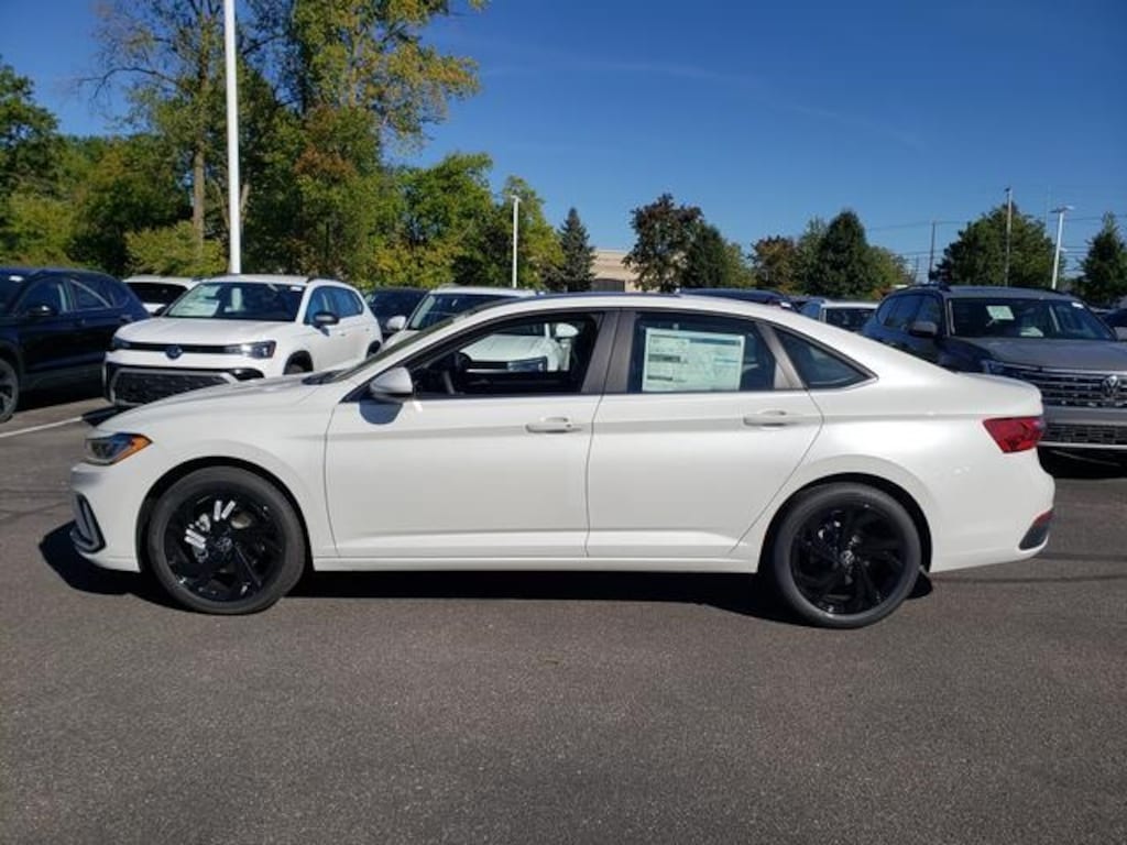 New 2026 Volkswagen Jetta 1.5T SE Sedan