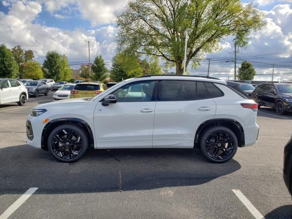 New 2025 Volkswagen Tiguan 2.0T SE R-Line Black SUV