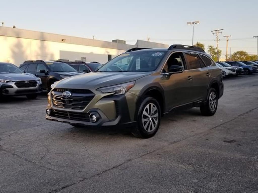 Used 2024 Subaru Outback Premium SUV