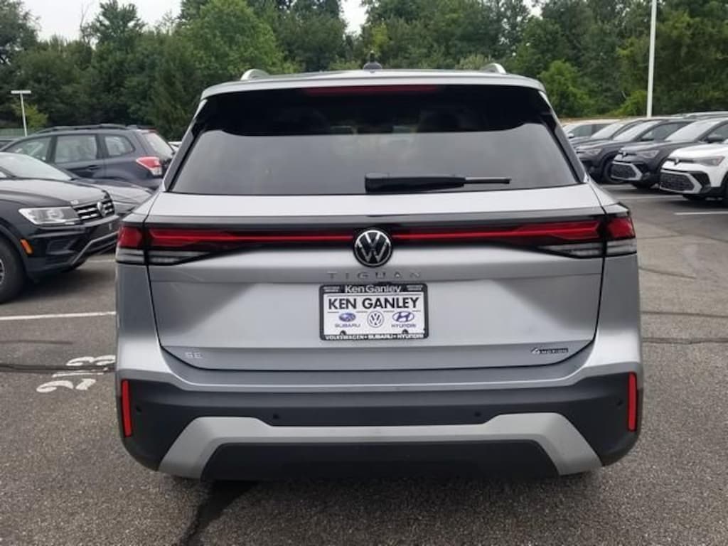 New 2026 Volkswagen Tiguan SE SUV