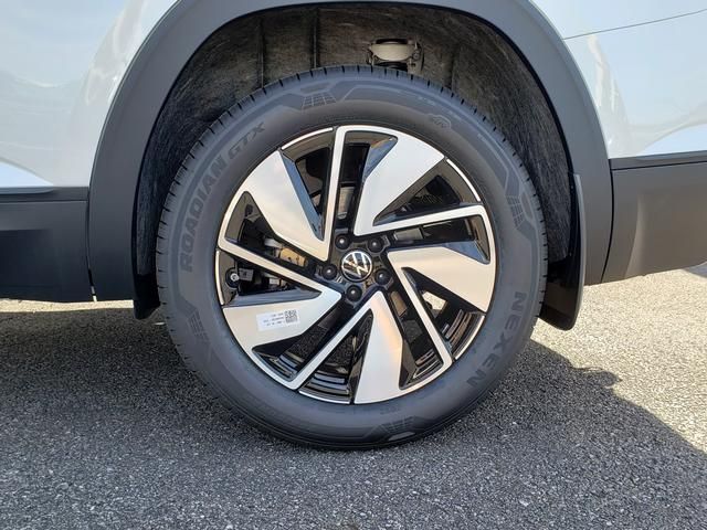 2026 Volkswagen Atlas SE w/Tech - Photo 12