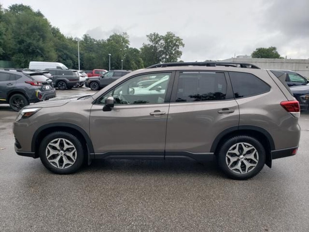 Used 2024 Subaru Forester Premium SUV