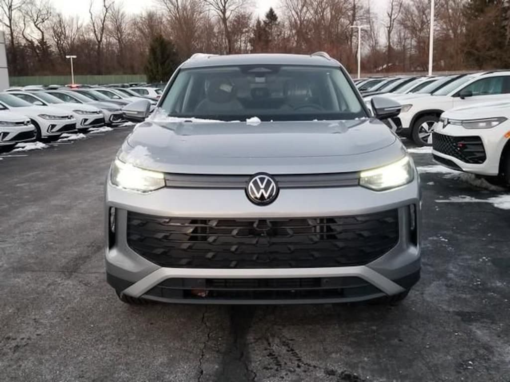 New 2026 Volkswagen Tiguan 2.0T SE SUV