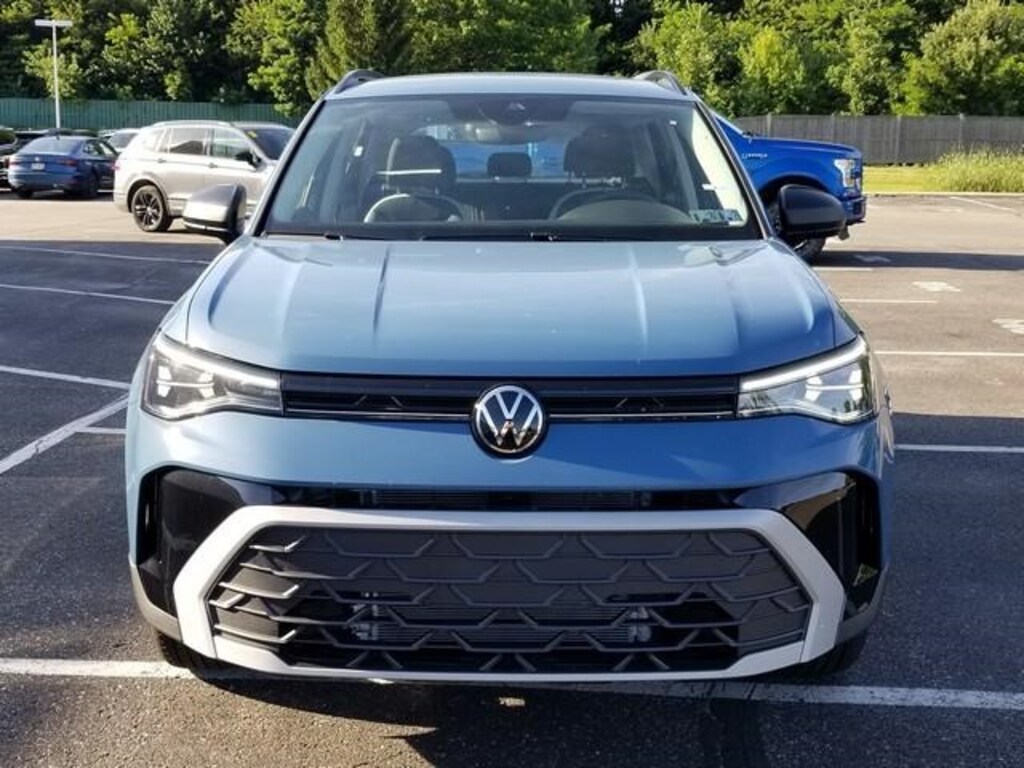 New 2025 Volkswagen Taos 1.5T S SUV