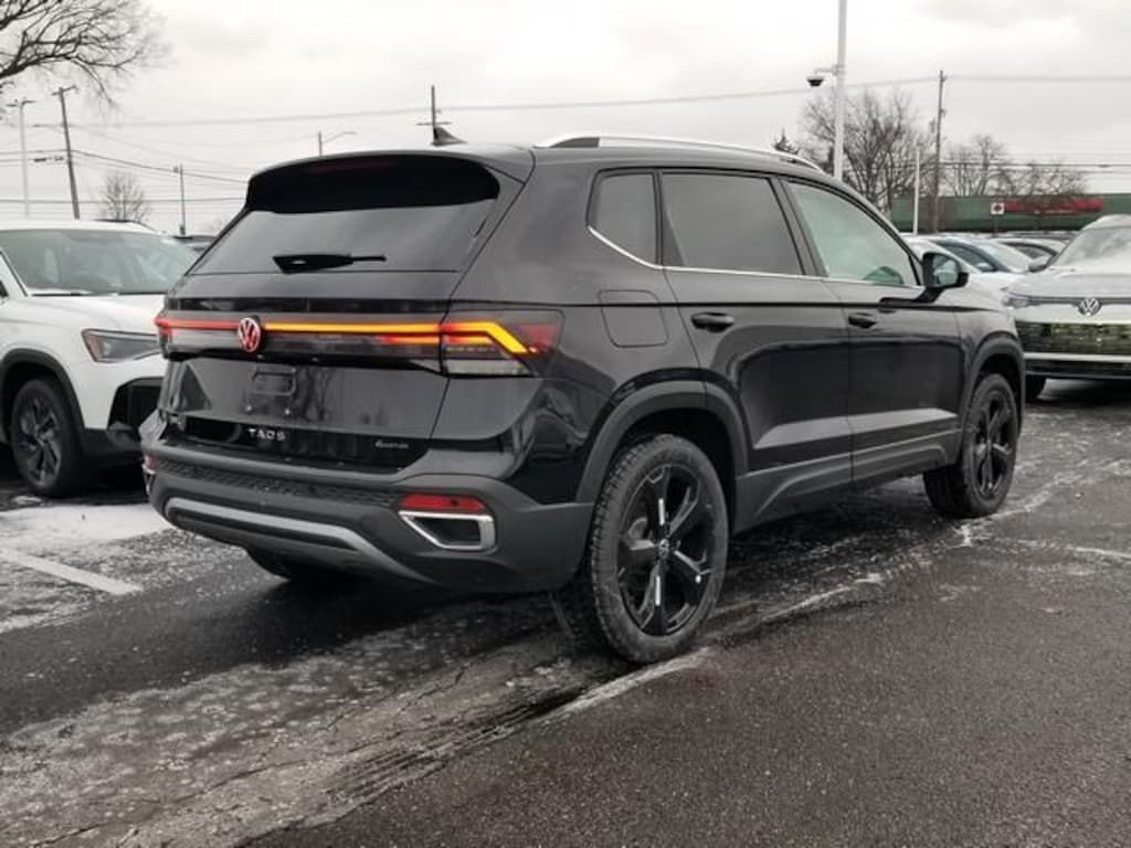 New 2026 Volkswagen Taos 1.5T SEL SUV