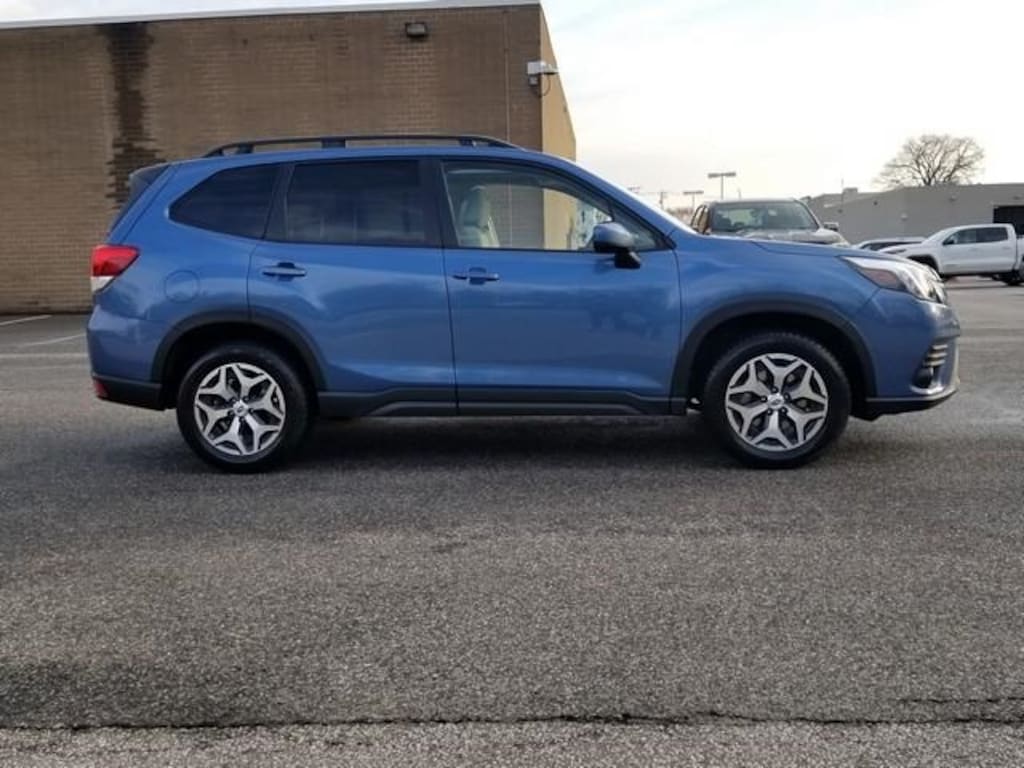 Used 2024 Subaru Forester Premium SUV