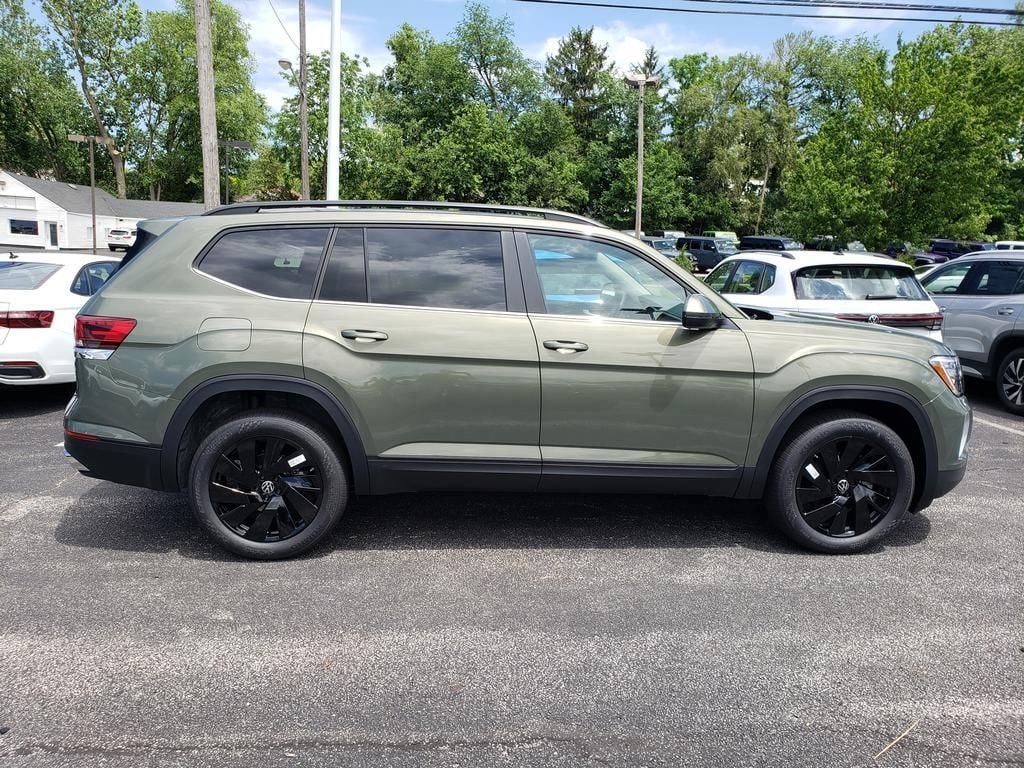 New 2026 Volkswagen Atlas SE w/Technology SUV