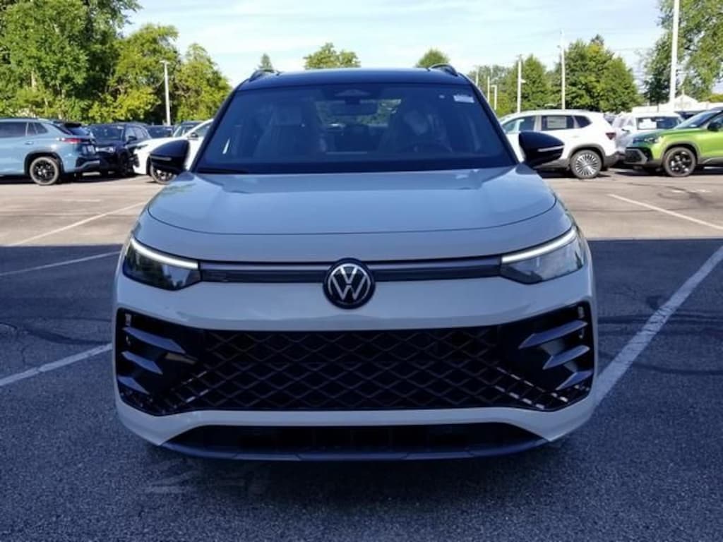 New 2026 Volkswagen Tiguan 2.0T SE R-Line Black SUV