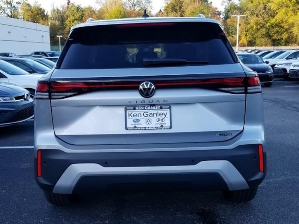 New 2025 Volkswagen Tiguan 2.0T S SUV