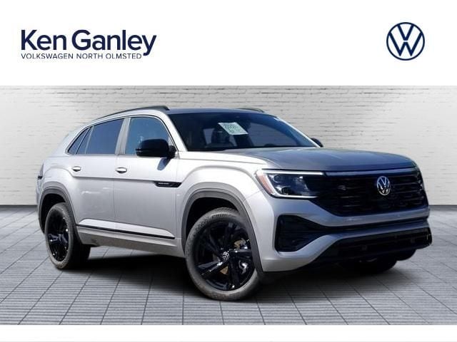 2026 Volkswagen Atlas Cross Sport 2.0T SEL R-Line 4MOTION's photo
