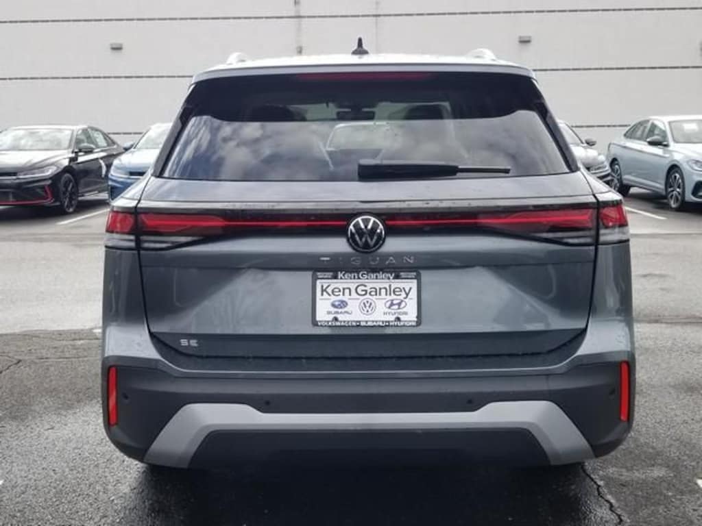 New 2026 Volkswagen Tiguan 2.0T SE SUV