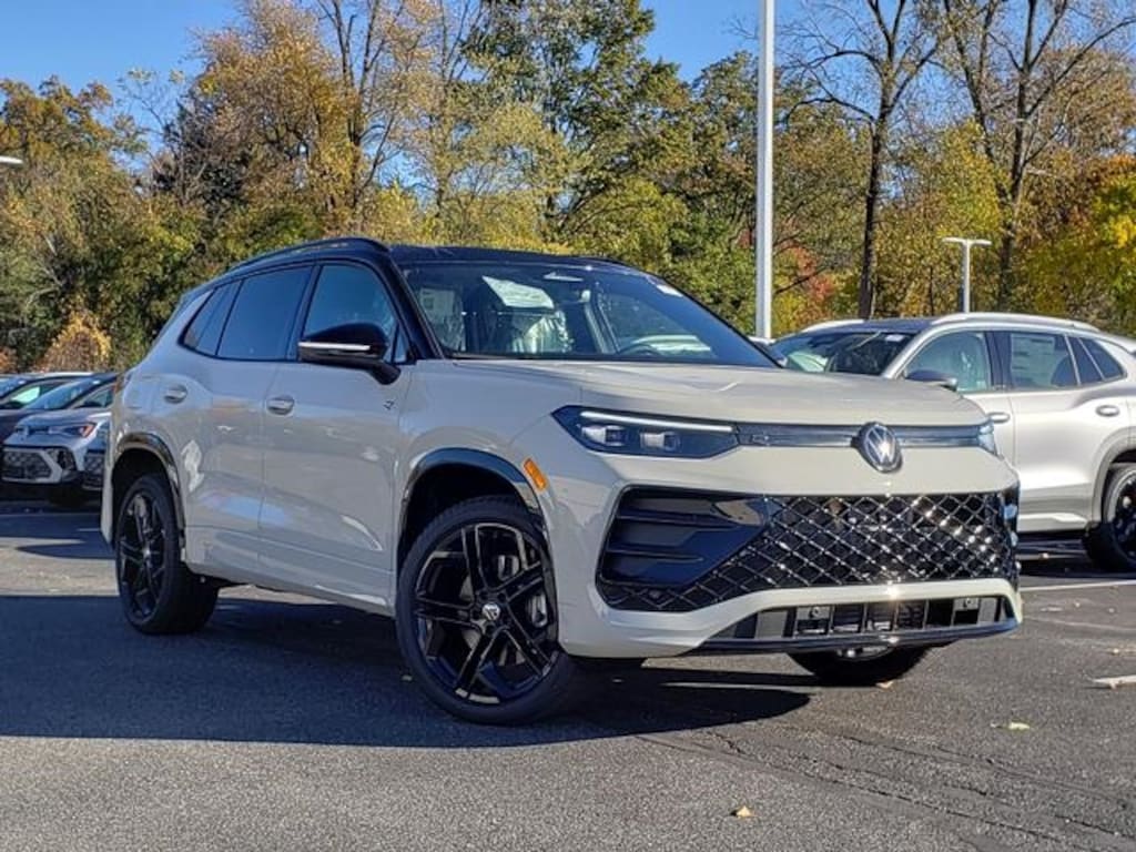 New 2026 Volkswagen Tiguan 2.0T SE R-Line Black SUV