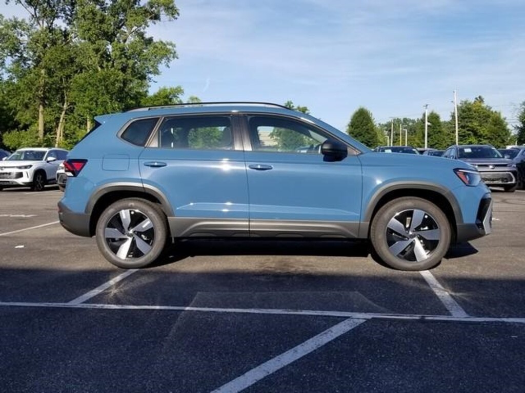 New 2025 Volkswagen Taos 1.5T S SUV