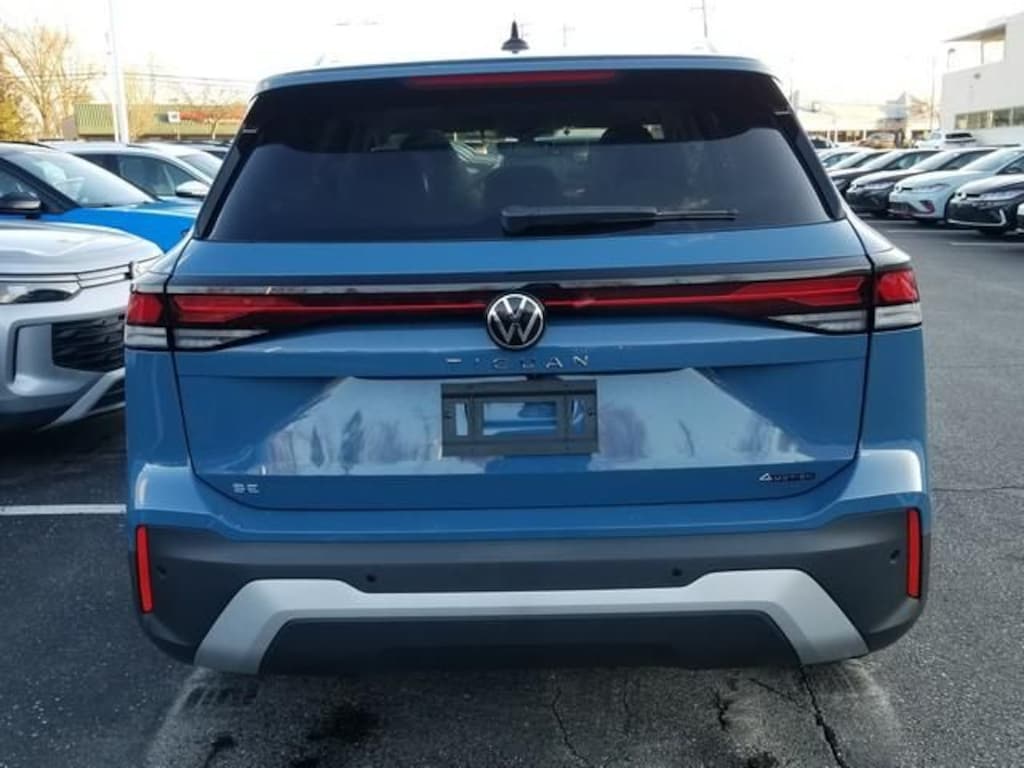 New 2026 Volkswagen Tiguan 2.0T SE SUV