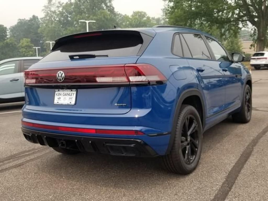 New 2026 Volkswagen Atlas Cross Sport SEL R-Line Black SUV