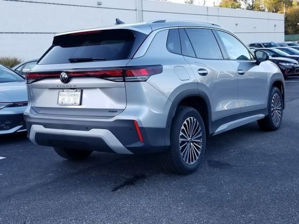 New 2025 Volkswagen Tiguan 2.0T S SUV