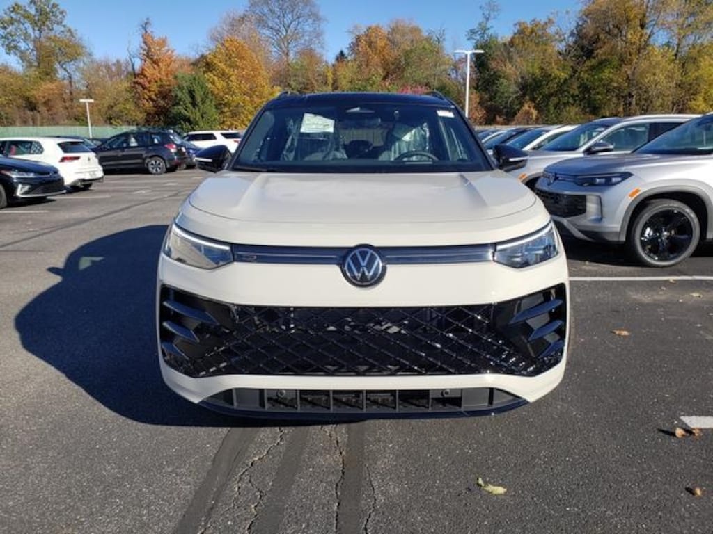 New 2026 Volkswagen Tiguan 2.0T SE R-Line Black SUV
