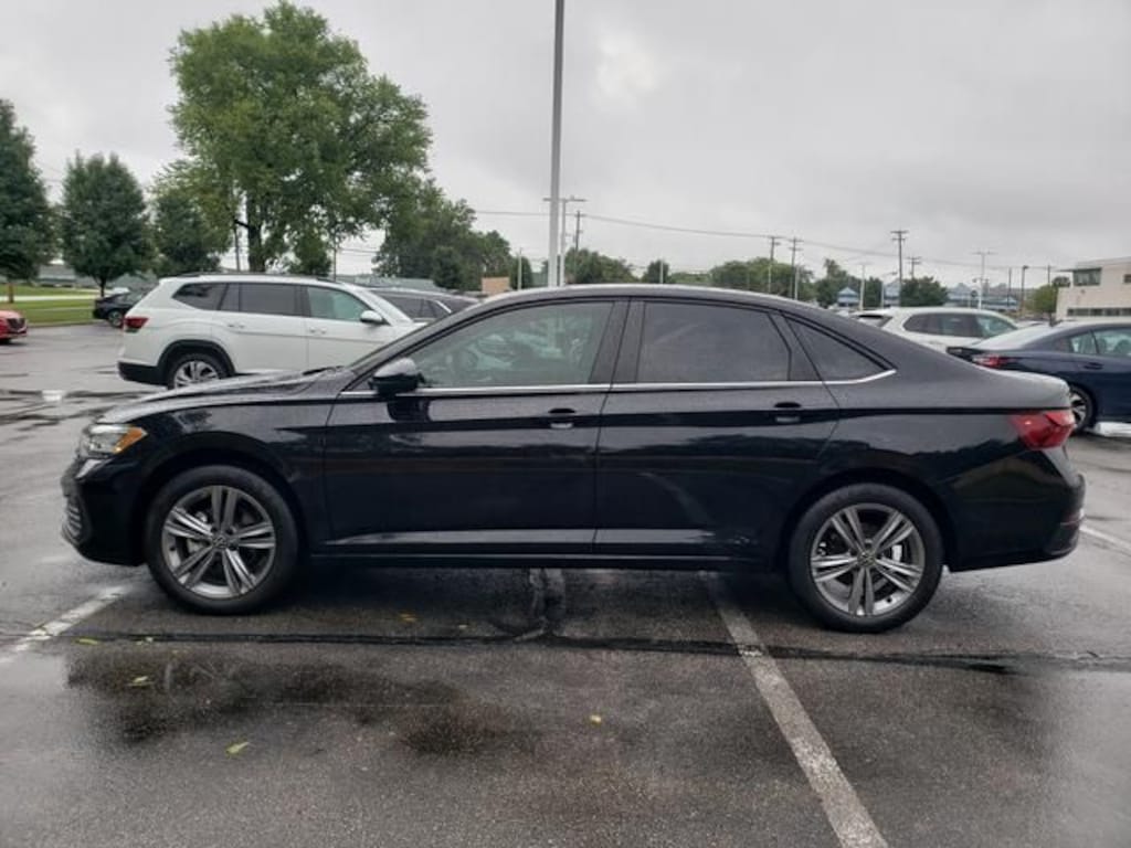 Certified 2023 Volkswagen Jetta 1.5T SE Sedan